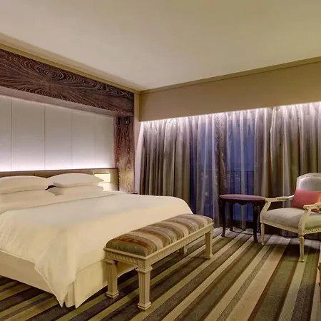 Worldwide Suite Near Igi Airport